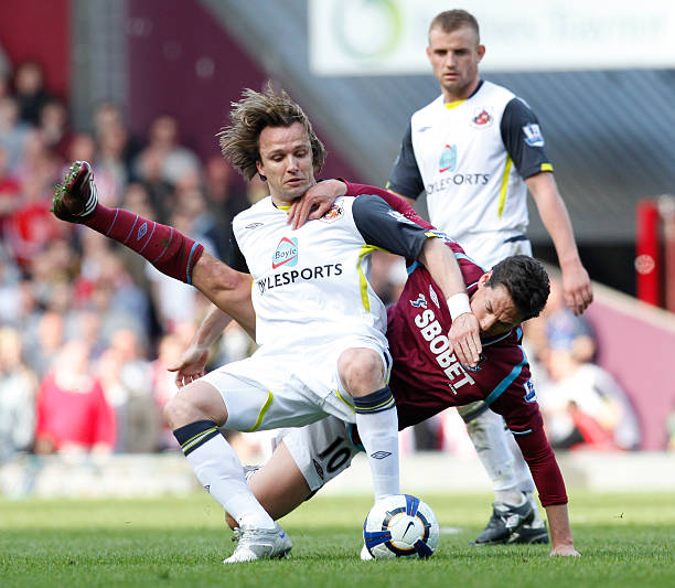 特狮的行为 特狮的行为